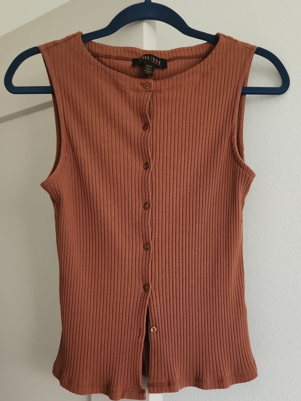 Ribbed Button-Front Sleeveless Top